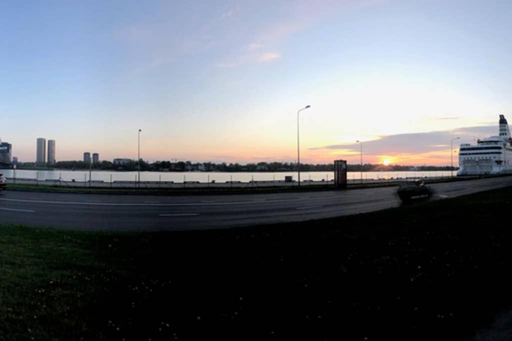 New Comfortable Apartment Nearby Promenade In 5 Minutes From Old Town Of Riga. 外观 照片